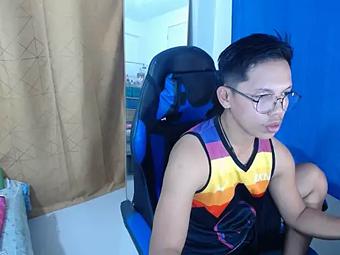 Snapshot of holly_oreo chatting on July 14, 10:21 am holly oreo online show from July 14, 10:21 am