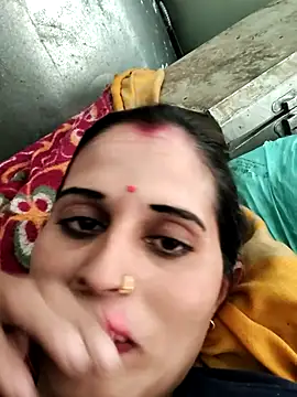 Snapshot of Bhavna8080 chatting on May 16, 12:18 am Bhavna8080 online show from May 16, 12:18 am