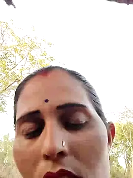 Snapshot of Bhavna8080 chatting on May 26, 12:56 pm Bhavna8080 online show from May 26, 12:56 pm