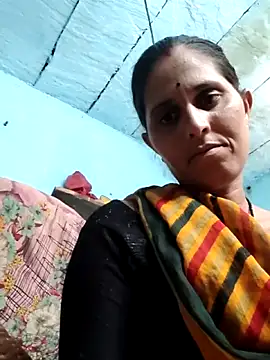 Snapshot of Bhavna8080 chatting on June 7, 7:23 am Bhavna8080 online show from June 7, 7:23 am