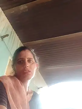 Snapshot of Bhavna8080 chatting on July 17, 10:22 am Bhavna8080 online show from July 17, 10:22 am