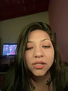 Snapshot of Belupri chatting on July 3, 7:20 pm Belupri online show from July 3, 7:20 pm
