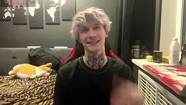 Mastur Bister online show from January 14, 9:20 pm