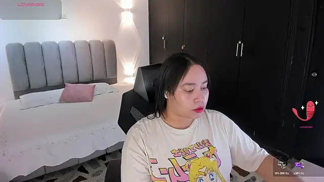 Snapshot of ThaliaBrookss_ chatting on July 19, 4:27 am ThaliaBrookss online show from July 19, 4:27 am
