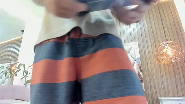 Snapshot of james__walsh chatting on February 18, 7:10 pm james walsh online show from February 18, 7:10 pm