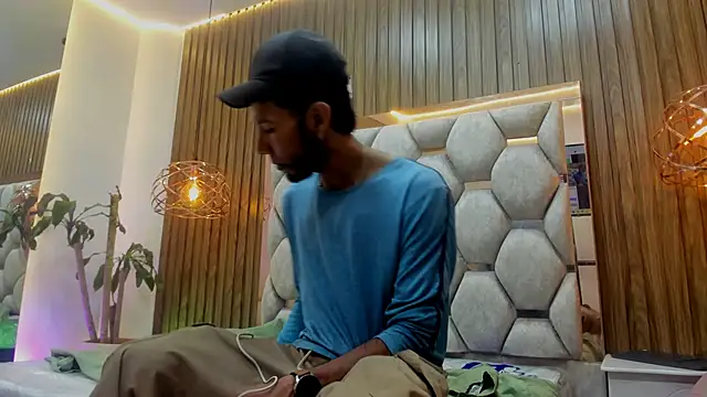 Snapshot of james__walsh chatting on February 23, 7:22 pm james walsh online show from February 23, 7:22 pm