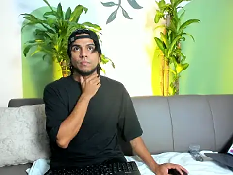 Snapshot of _Daniel00 chatting on February 28, 5:36 pm Daniel00 online show from February 28, 5:36 pm