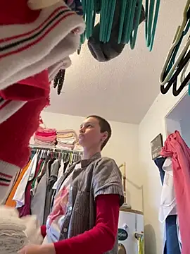 Snapshot of SugarNCinnamon chatting on February 9, 8:13 pm SugarNCinnamon online show from February 9, 8:13 pm