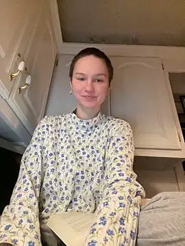 Snapshot of SugarNCinnamon chatting on February 16, 9:27 am SugarNCinnamon online show from February 16, 9:27 am