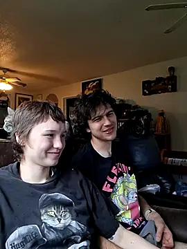 Snapshot of SugarNCinnamon chatting on June 6, 7:29 pm SugarNCinnamon online show from June 6, 7:29 pm
