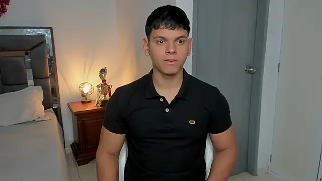 Snapshot of stefan_leenox chatting on February 9, 7:29 pm stefan leenox online show from February 9, 7:29 pm