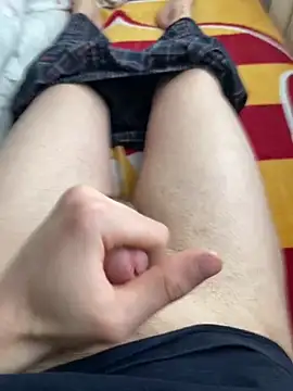 Snapshot of mhmtt12 chatting on February 21, 8:37 am mhmtt12 online show from February 21, 8:37 am