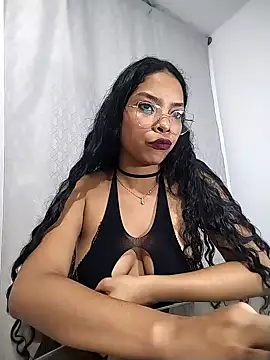 KATALINA SANTANA  online show from March 3, 12:06 am