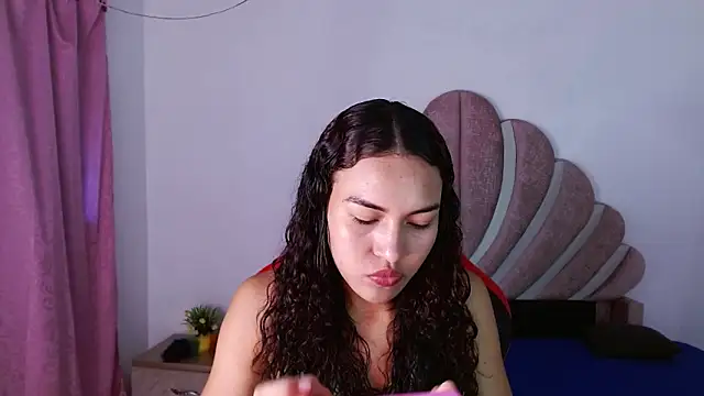 Naya  fox723 online show from February 10, 5:39 pm