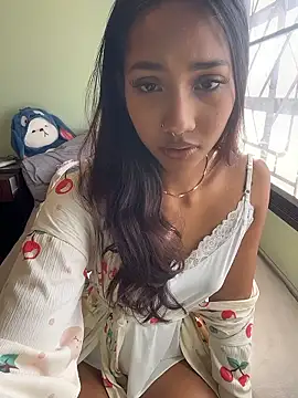 Snapshot of Lyla_Love chatting on January 10, 8:16 am Lyla Love online show from January 10, 8:16 am