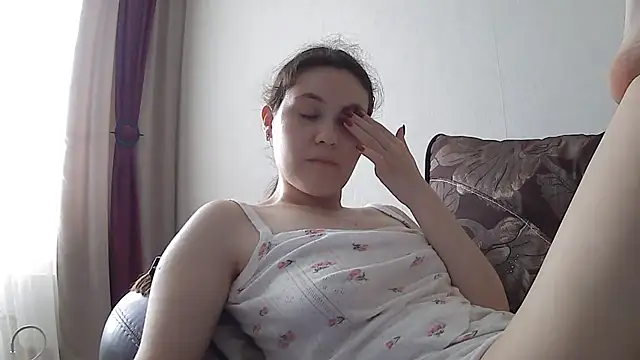 Snapshot of LanaLive chatting on July 10, 6:17 am LanaLive online show from July 10, 6:17 am