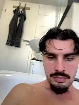 youngpablo4 online show from January 7, 9:34 am