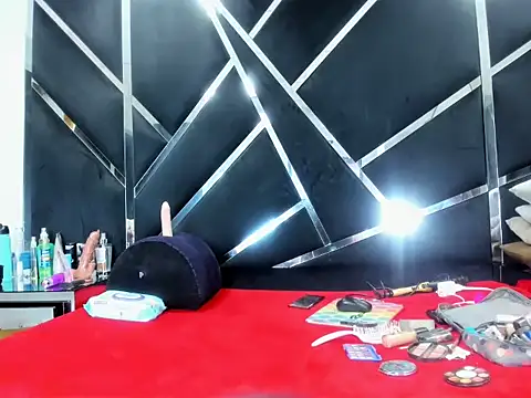 LauraScarlet online show from March 2, 4:25 am