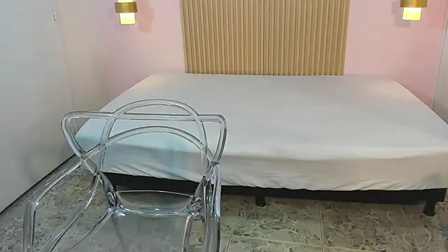 ZoeFox5 online show from January 15, 2:43 pm