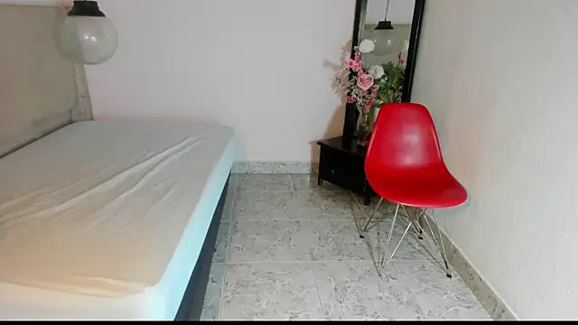 ZoeFox5 online show from February 1, 11:42 am