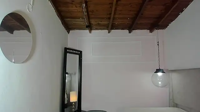 ZoeFox5 online show from March 10, 11:15 am