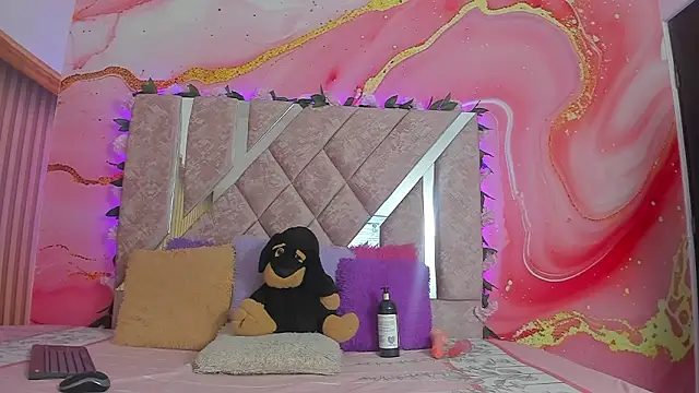 emily velvet   online show from February 13, 6:15 pm