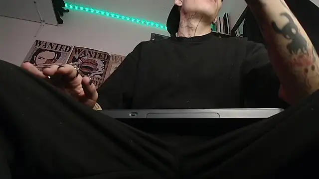 Snapshot of Anhony_Muscle chatting on February 10, 5:17 pm Anhony Muscle online show from February 10, 5:17 pm
