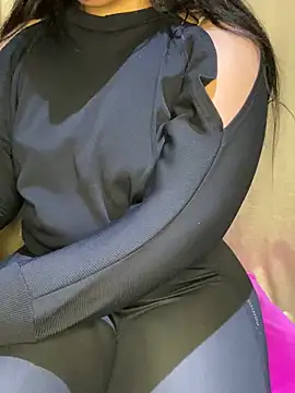 Lina Velvet  online show from February 17, 8:00 am