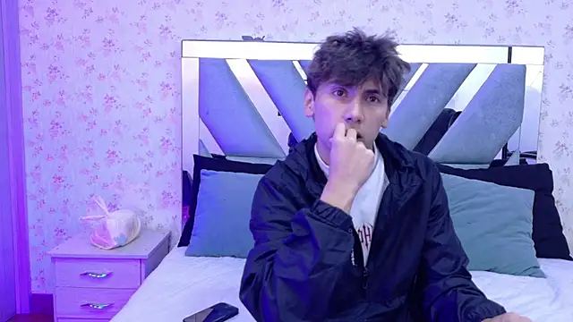 Liam Noxx online show from February 18, 7:43 pm