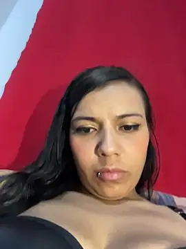 Snapshot of cinthia2011 chatting on February 3, 2:53 am cinthia2011 online show from February 3, 2:53 am