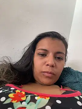 Snapshot of cinthia2011 chatting on February 21, 5:03 pm cinthia2011 online show from February 21, 5:03 pm