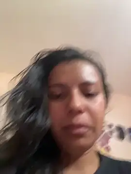 Snapshot of cinthia2011 chatting on February 23, 6:49 pm cinthia2011 online show from February 23, 6:49 pm