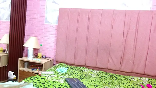 maldyhot303av online show from March 16, 5:44 am