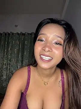 Snapshot of annaya_sexy chatting on July 8, 6:12 pm annaya sexy online show from July 8, 6:12 pm