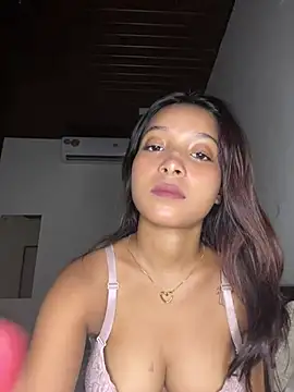 Snapshot of annaya_sexy chatting on July 19, 4:22 pm annaya sexy online show from July 19, 4:22 pm