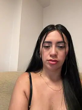 Snapshot of nataliia_queen_ chatting on June 6, 6:01 pm nataliia queen online show from June 6, 6:01 pm