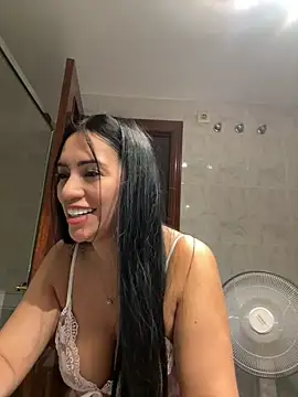 Snapshot of nataliia_queen_ chatting on July 7, 8:18 am nataliia queen online show from July 7, 8:18 am