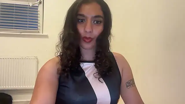 Snapshot of fayfay21@xh chatting on April 26, 8:17 pm fayfay21xh online show from April 26, 8:17 pm