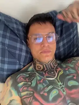 Chrissblack online show from March 30, 4:08 pm