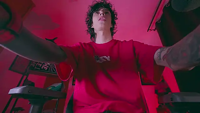 Olliver   y online show from February 8, 3:43 am