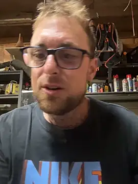 WIDBIGWHITECOCK online show from May 30, 4:42 am