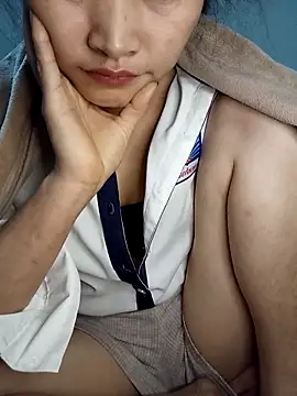 Snapshot of yumyum112 chatting on February 1, 9:41 am yumyum112 online show from February 1, 9:41 am