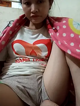 Snapshot of yumyum112 chatting on February 3, 1:05 pm yumyum112 online show from February 3, 1:05 pm