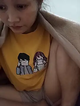 Snapshot of yumyum112 chatting on February 5, 2:11 pm yumyum112 online show from February 5, 2:11 pm