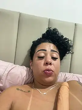 Snapshot of Cachinhossfd chatting on February 16, 12:18 am Cachinhossfd online show from February 16, 12:18 am