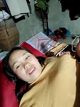 Snapshot of vanvan005 chatting on February 9, 1:31 am vanvan005 online show from February 9, 1:31 am