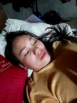 Snapshot of vanvan005 chatting on February 12, 12:16 am vanvan005 online show from February 12, 12:16 am