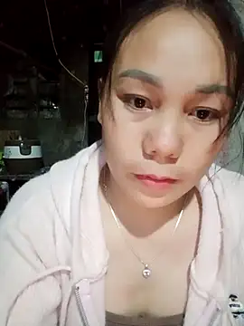 Snapshot of vanvan005 chatting on February 20, 11:00 am vanvan005 online show from February 20, 11:00 am