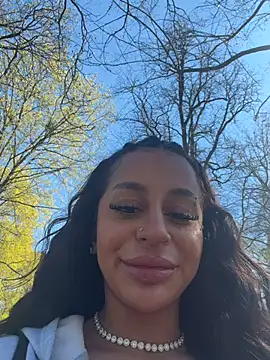 Snapshot of sweetxlayla chatting on April 2, 12:58 pm sweetxlayla online show from April 2, 12:58 pm