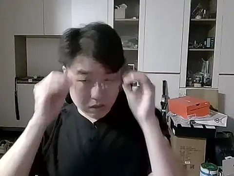 W0Ijn online show from April 24, 2:58 am